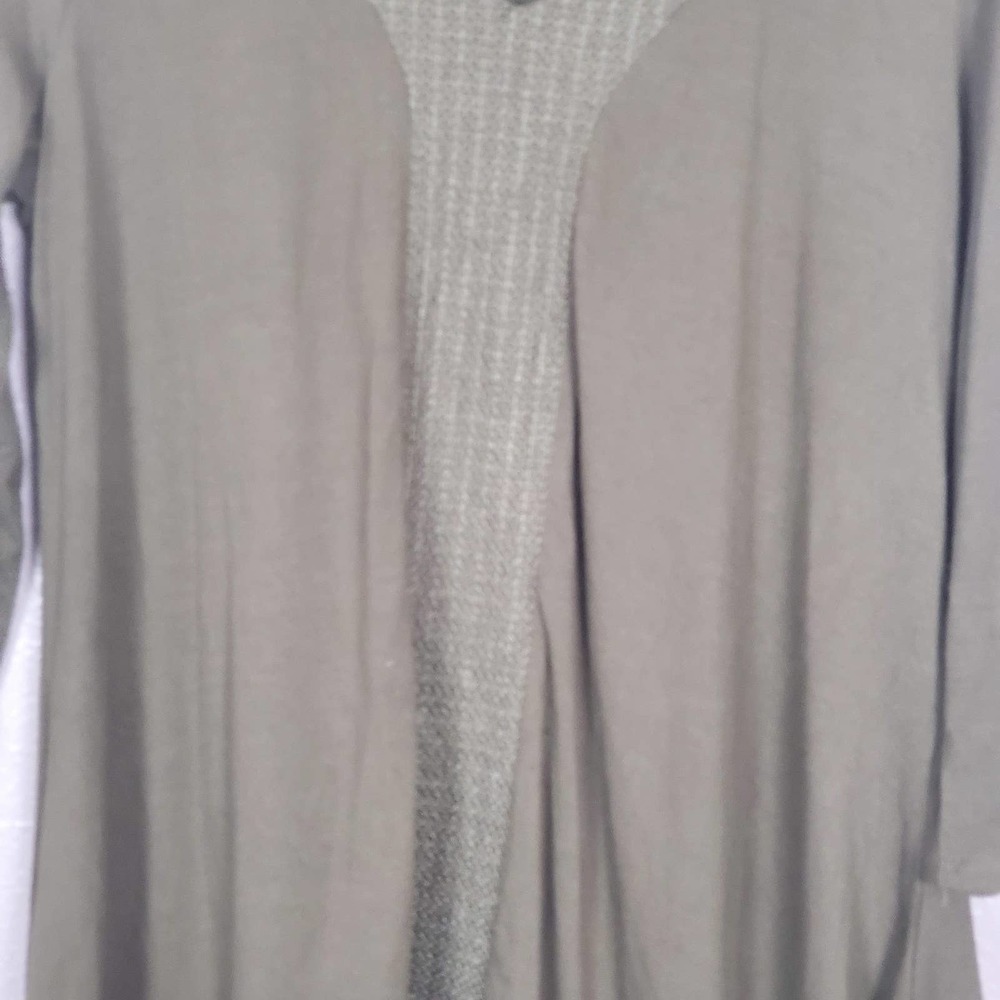 Adrianna Papell Army Green 3/4 Sleeve Shark Bite V-Neck Embroidered Tunic L - Picture 6 of 7